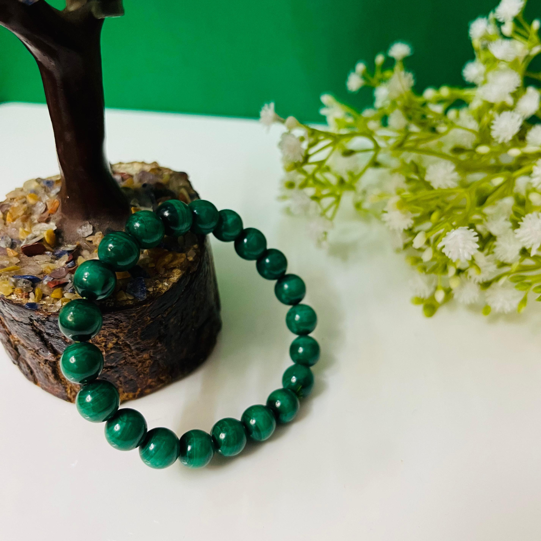 malachite-bracelet-shielding-serenity-flourishing-and-success