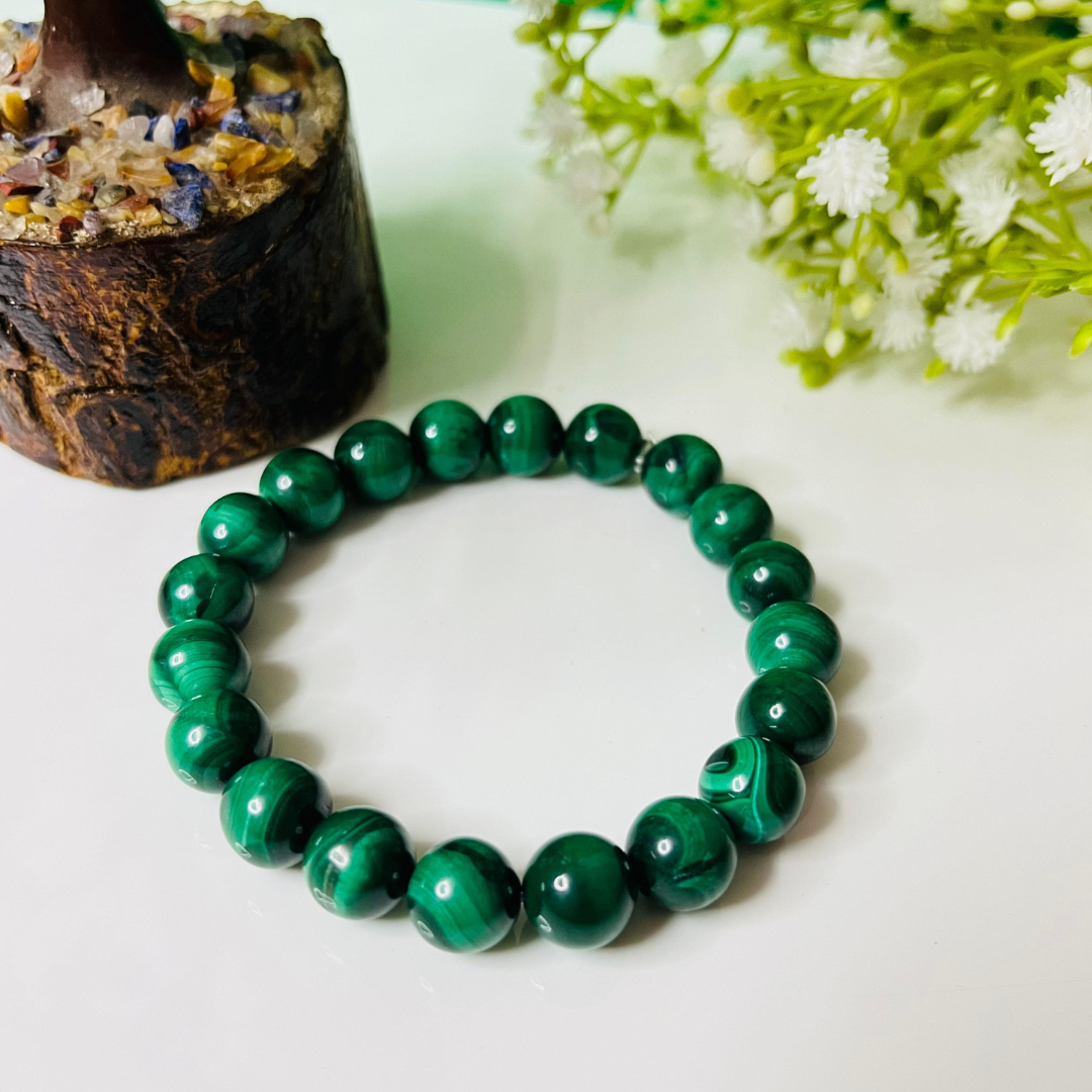 malachite-bracelet-shielding-serenity-flourishing-and-success