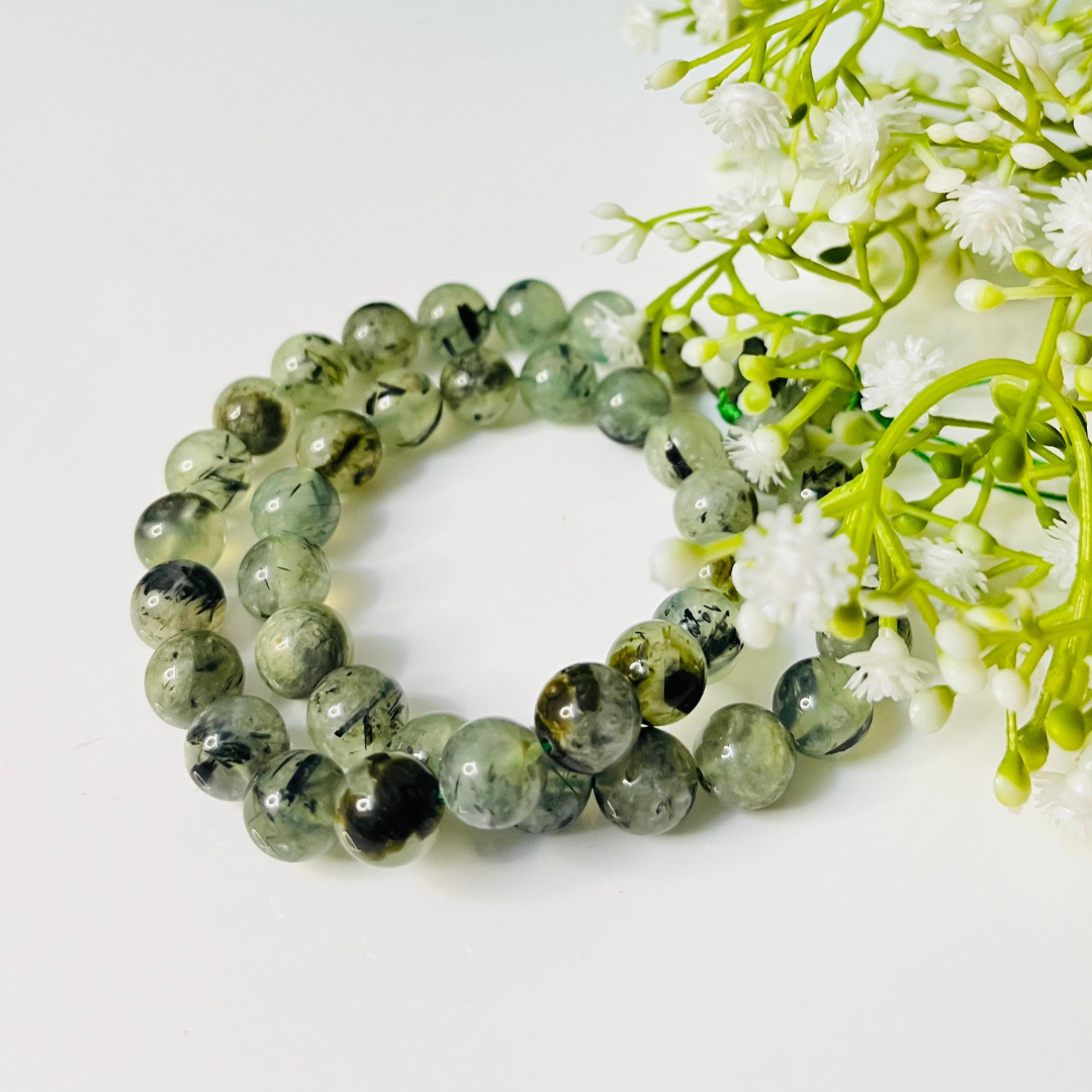 prehnite-bracelet-10-mm-the-stone-of-healing-and-tranquility