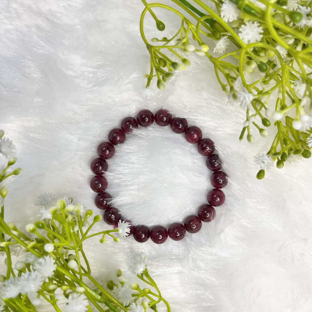 luxurious-ruby-beaded-bracelet