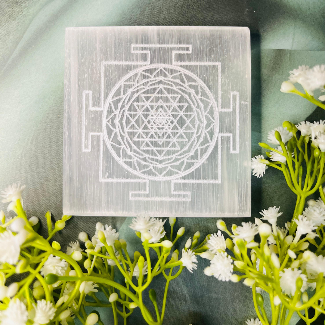 selenite-charging-plate-with-shree-yantra-engraving